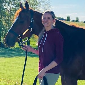 Meet your Posher, Jennifer